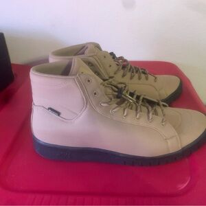 Asics Men's Beige High-Top Boots
